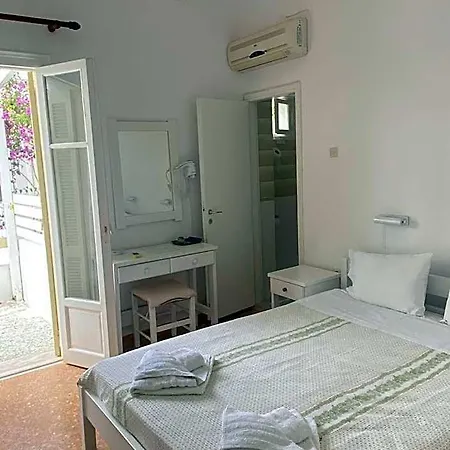 Korali Otel Antiparos Town